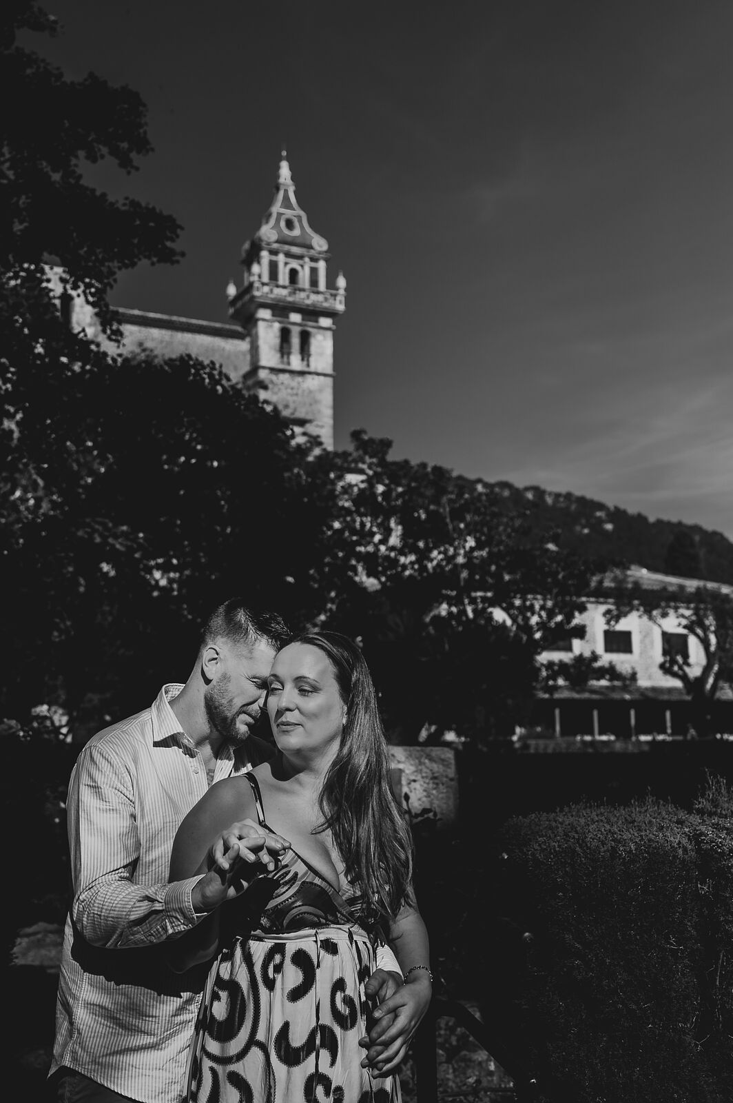 Focus Foto Estudio, fotógrafo de bodas en Mallorca  - pre-boda-en-valldemossa-y-sa-foradada-2-ts20250811105612512617.jpg