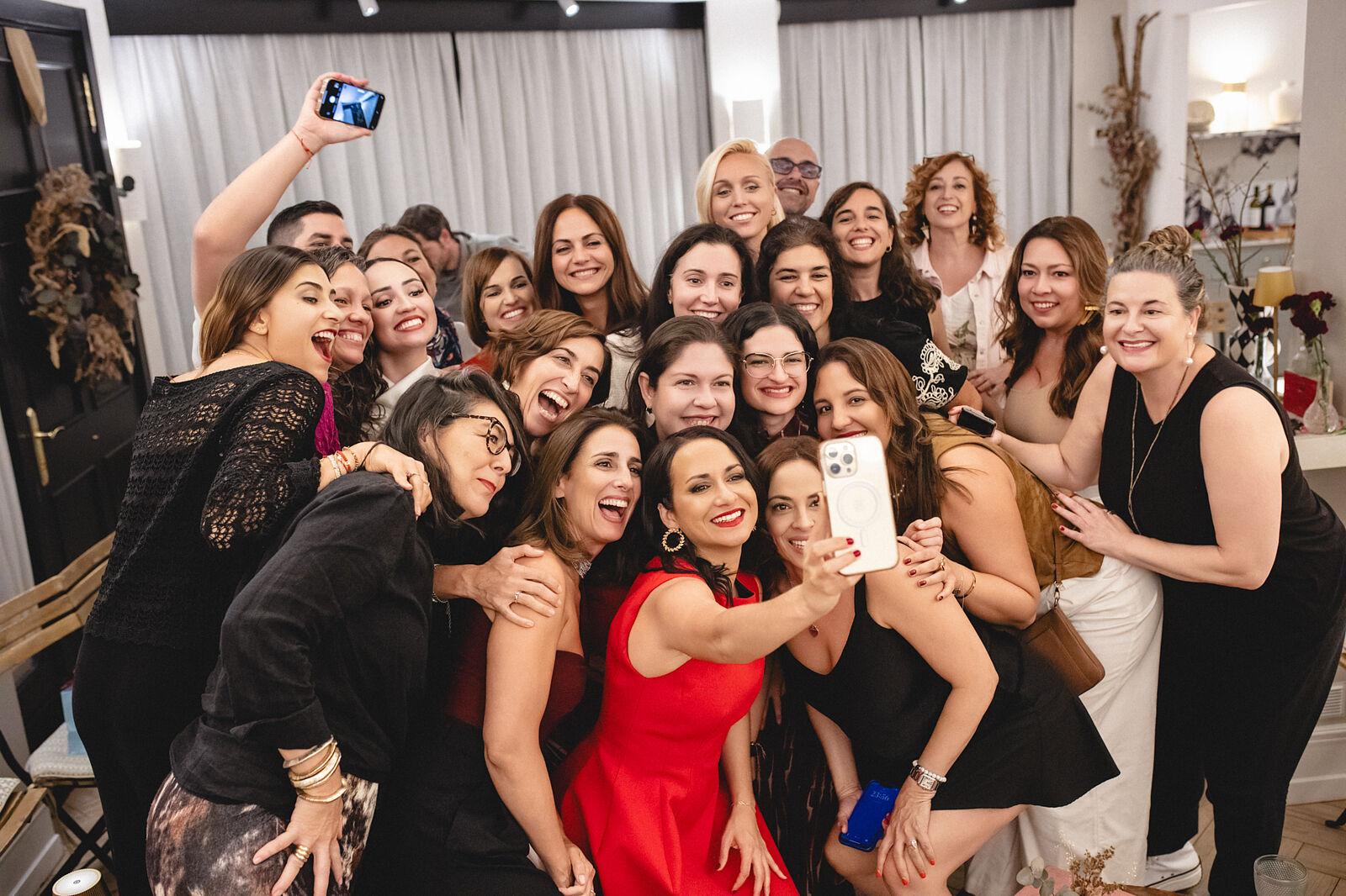 Cobertura de evento corporativo en Alcalá de Henares con fotografía profesional