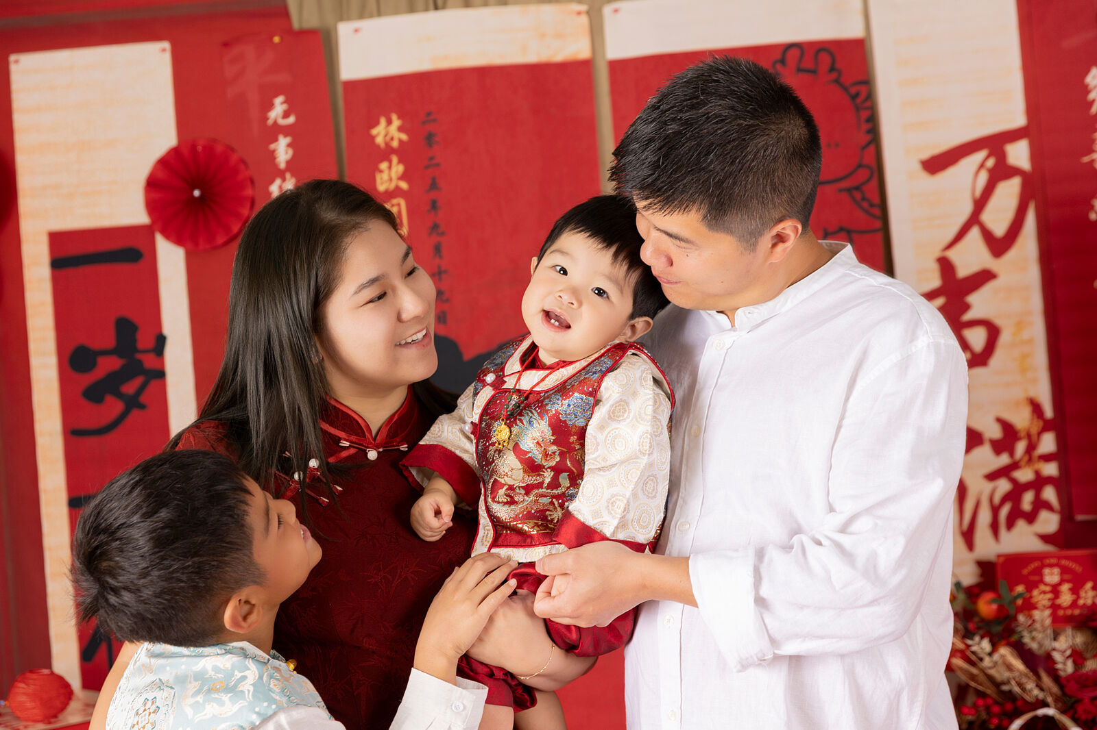 saraalarconfotografia - zhuazhou-retratos-familia-primer-cumpleanos-lleida-06-ts20251008093353621042.jpg