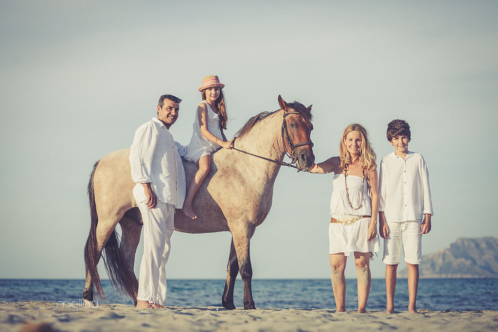 Daniel Mellado Fotografía - familia-comunion-playa-mallorca-ts20250920085727601318.jpg