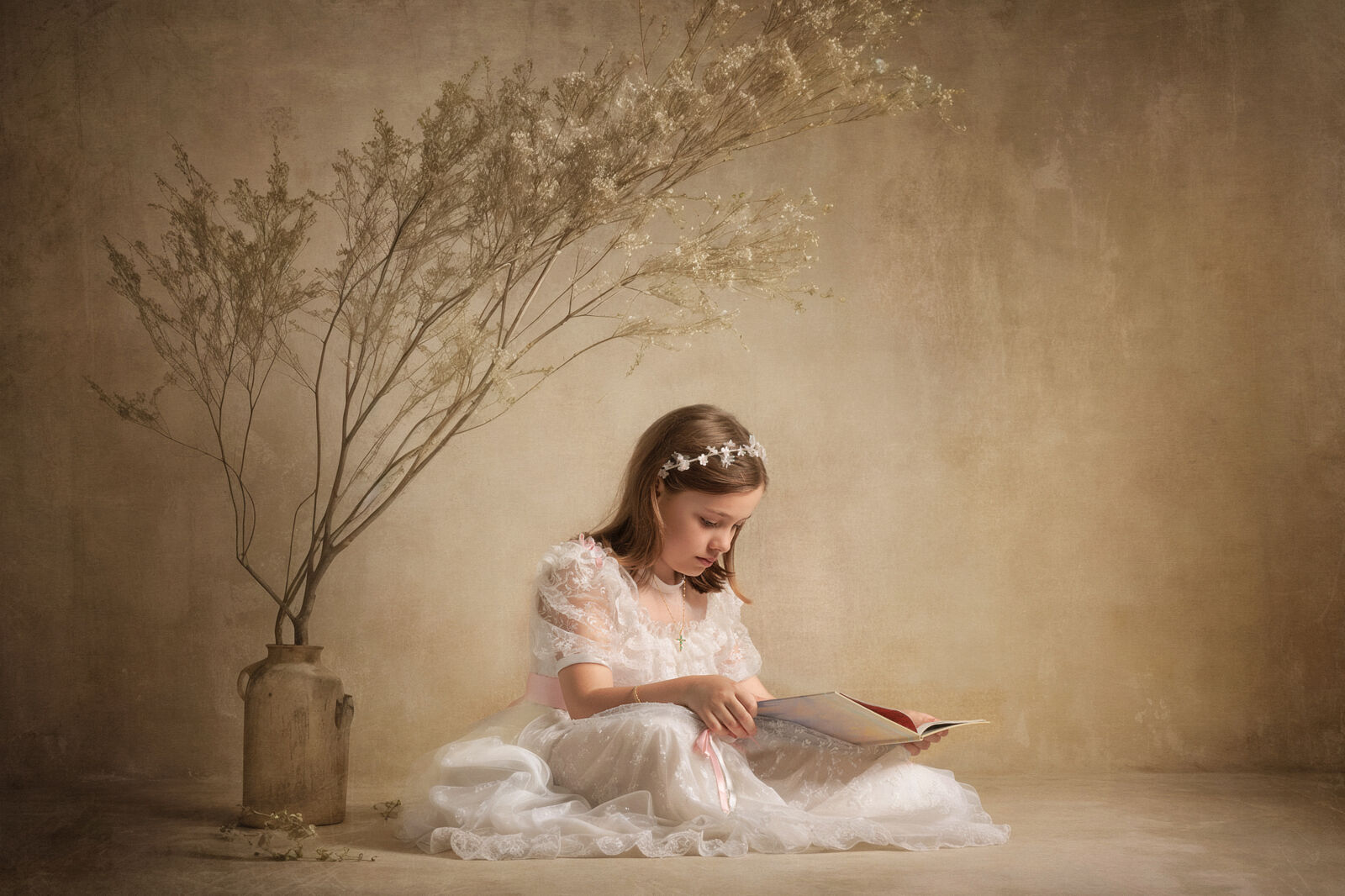 Daniel Mellado Fotografía - retrato-comunion-leyendo-fine-art-ts20260105083001110508.jpg