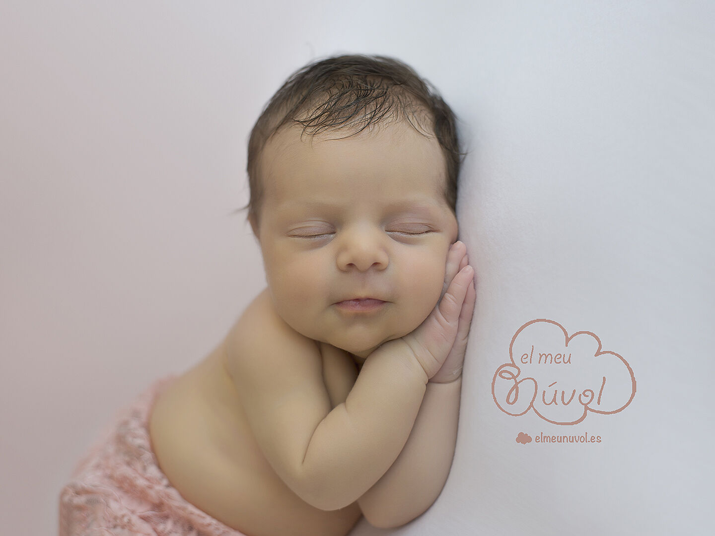 FOTOGRAFO-NEWBORN-IGUALADA-FOTOGRAFIA-RECIEN-NACIDO-REPORTAJE-BEBE-NOUNAT-EL-MEU-NUVOL00012