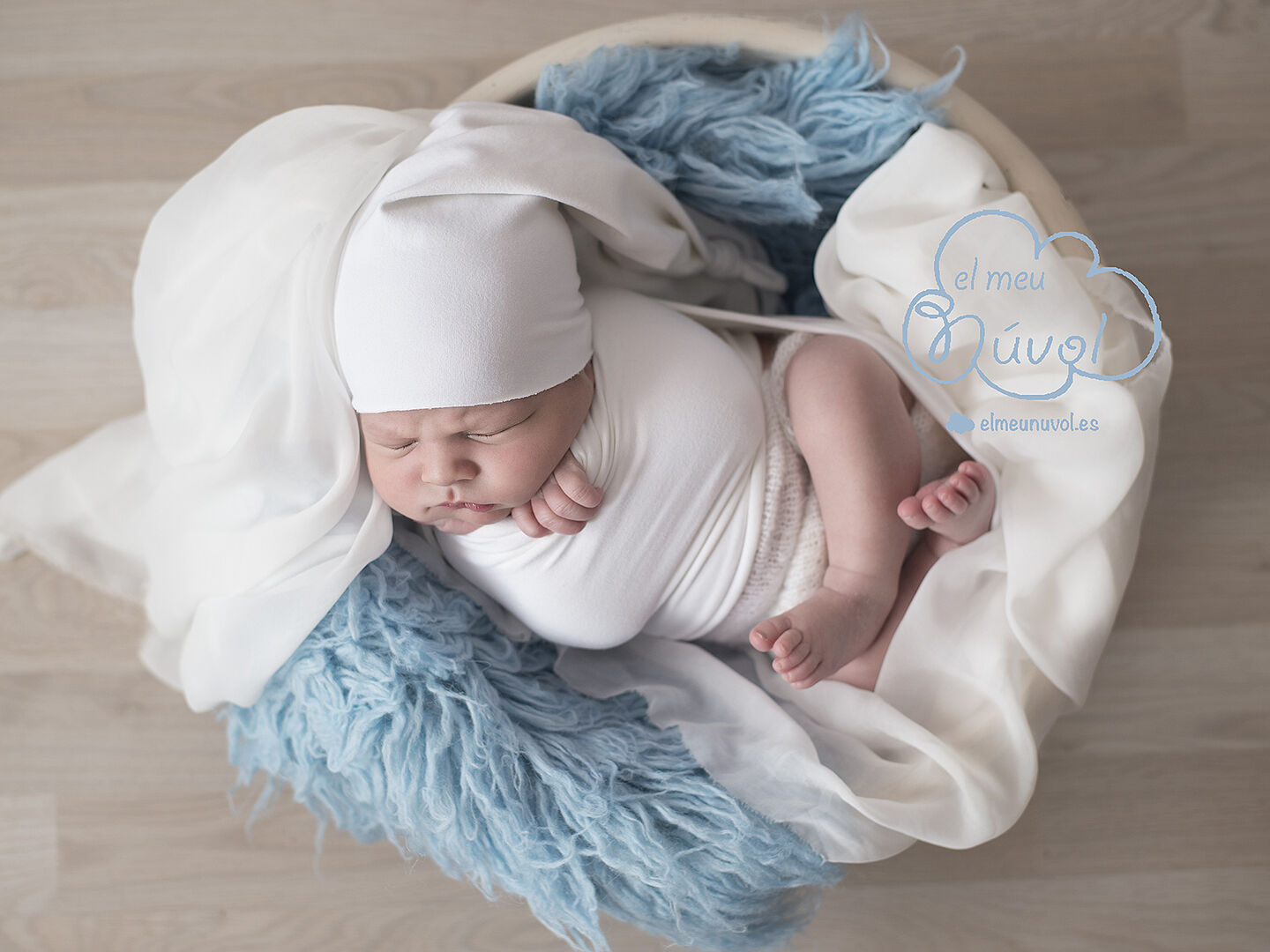 FOTOGRAFO_NEWBORN_IGUALADA_BARCELONA_FOTOS_RECIEN_NACIDO_EL_MEU_NUVOL_FOTOGRAFIA_EMBARAZO_FAMILIA_NOUNAT_NADO_BEBE_00023