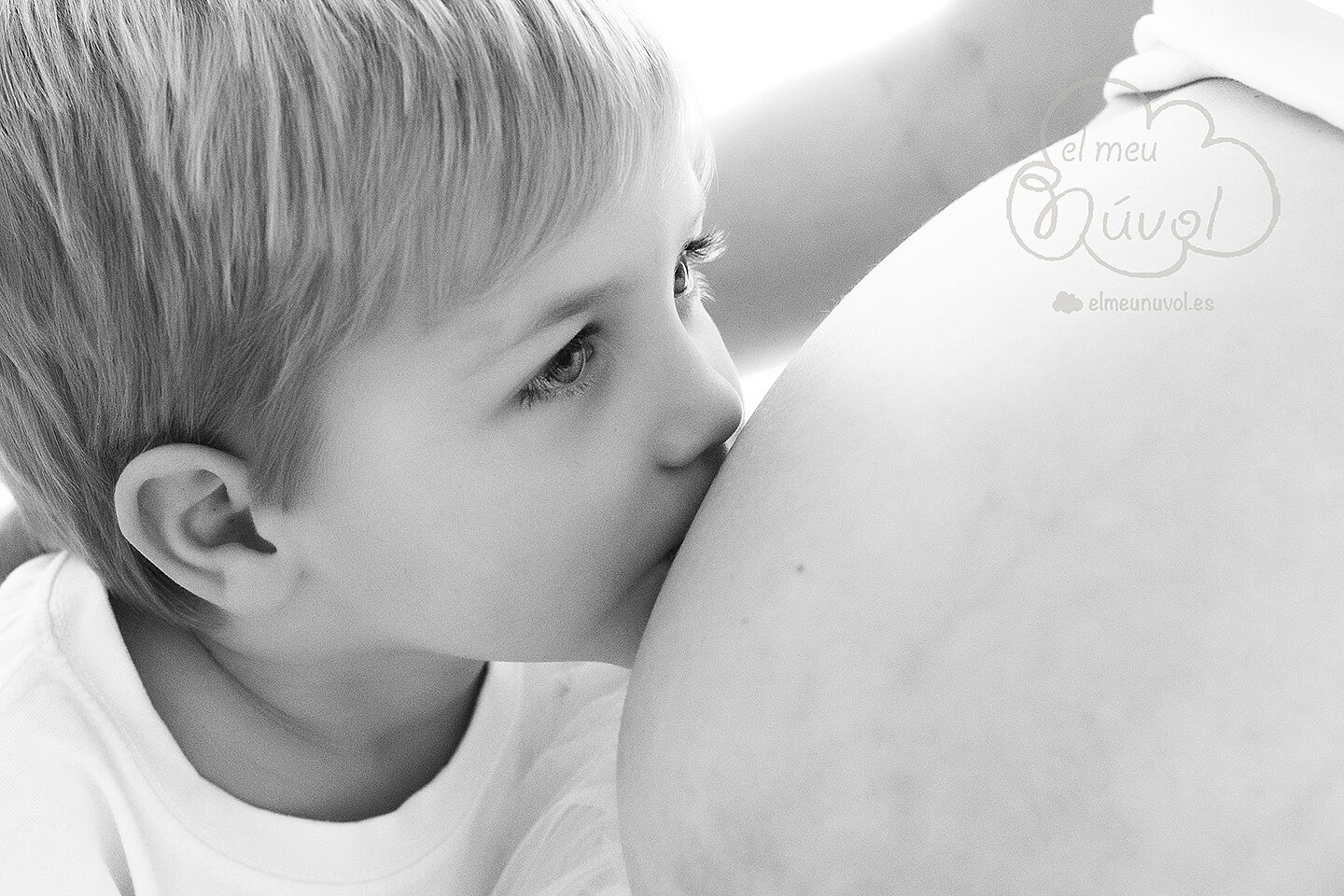 fotografía embarazo arcoiris igualada el meu núvol fotógrafo de recién nacido newborn nadó nounat bebé
