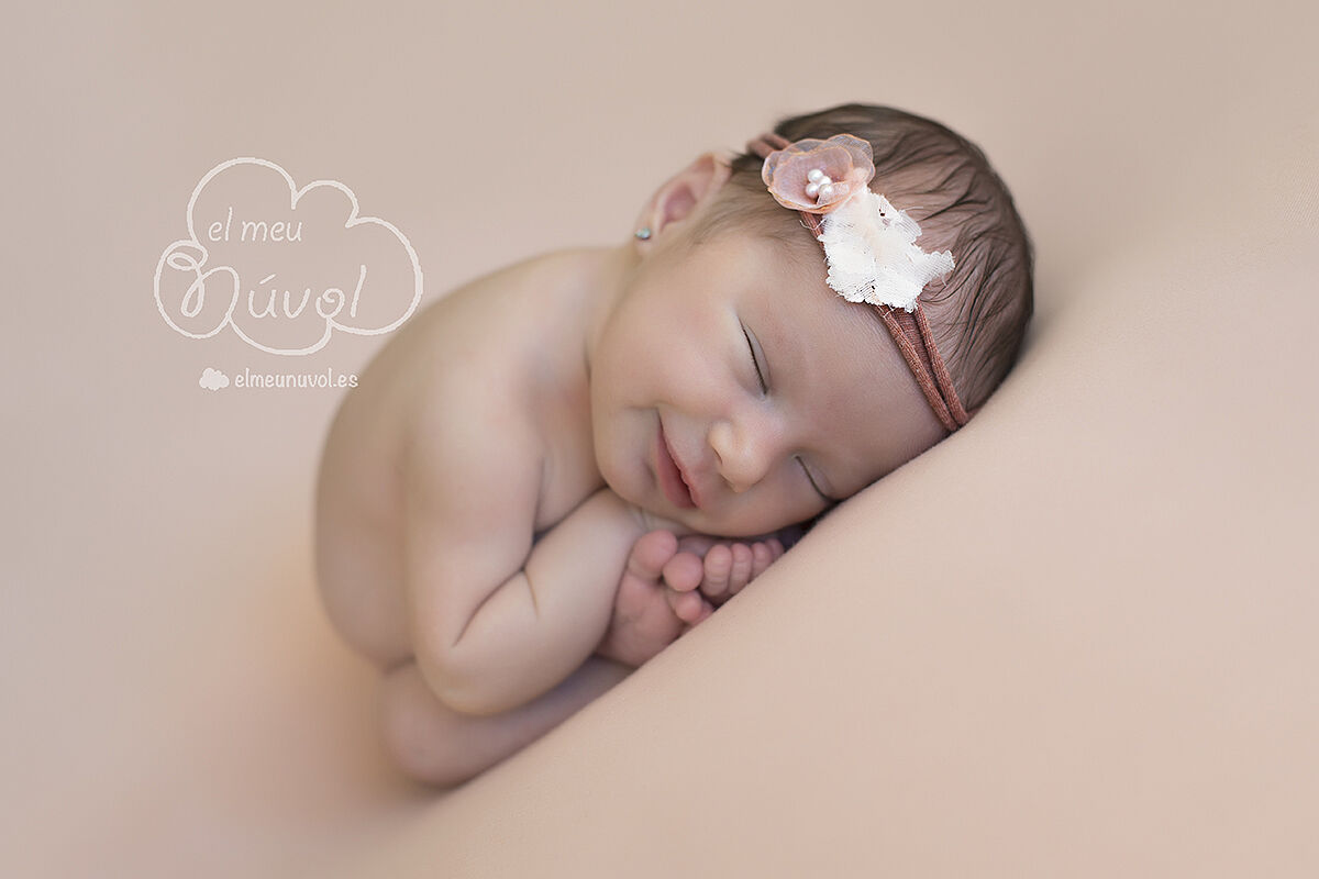 fotografia recién nacida tonos rosa bebé nadó nounat infantil igualada barcelona el meu núvol reportaje newborn00003
