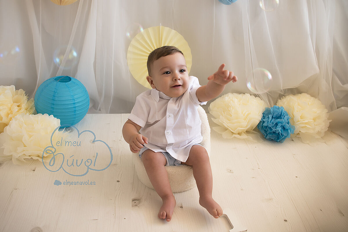 fotografía primer cumpleaños smash the cake amarillo y azul igualada barcelona el meu núvol fotógrafo infantil bebé00013