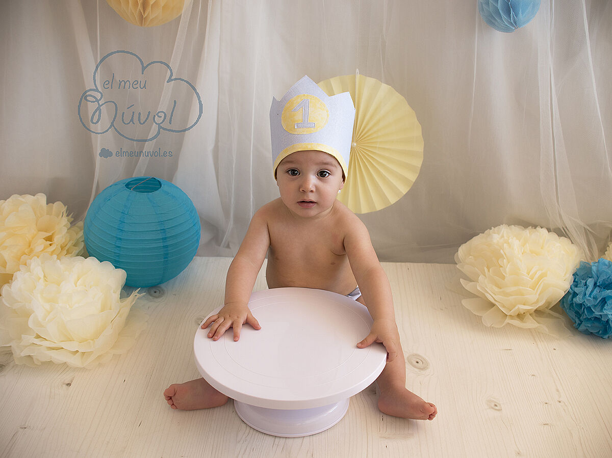 fotografía primer cumpleaños smash the cake amarillo y azul igualada barcelona el meu núvol fotógrafo infantil bebé00024