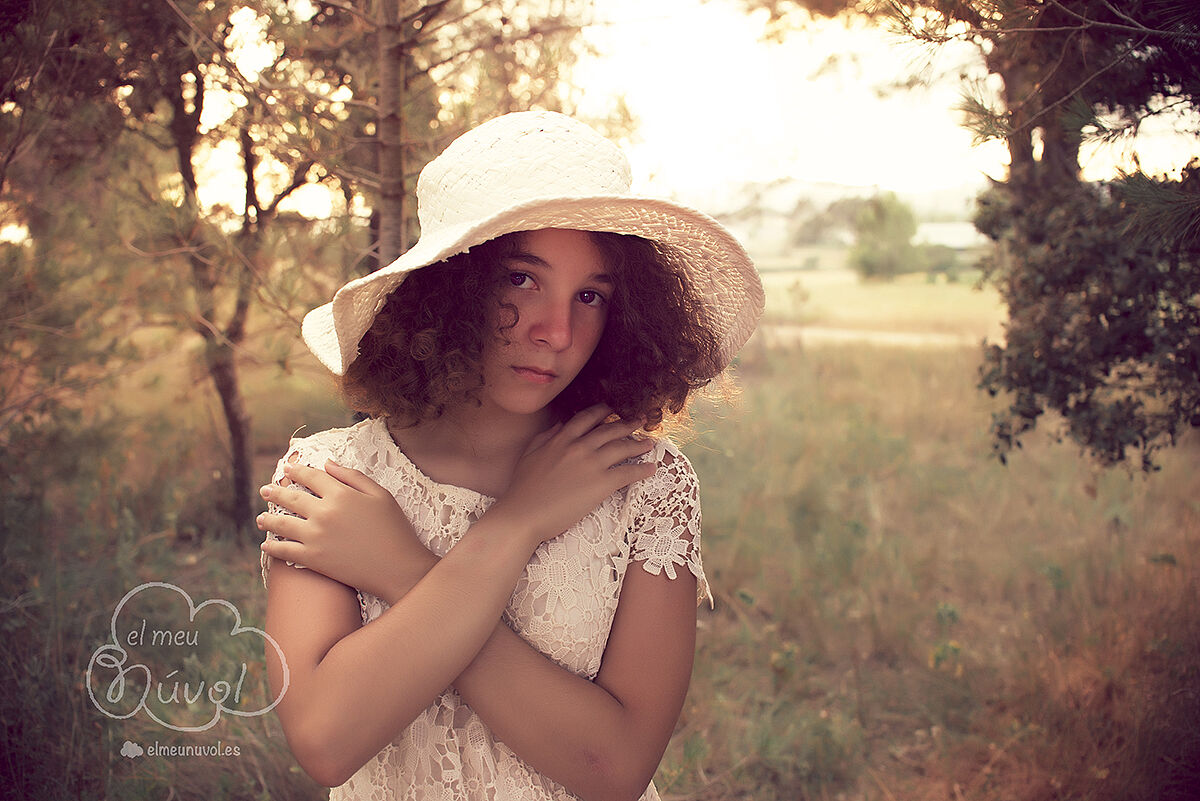 fotografía en exterior infantil atardecer princesas el meu núvol fotógrafo newborn familiar 00018