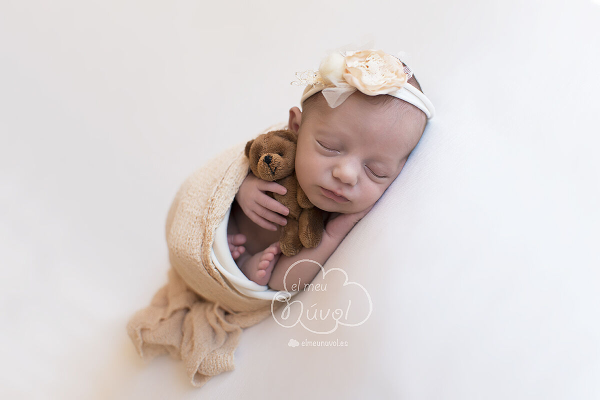 fotografía de recién nacido en igualada barcelona el meu núvol fotógrafo infantil newborn familiar bebés00015