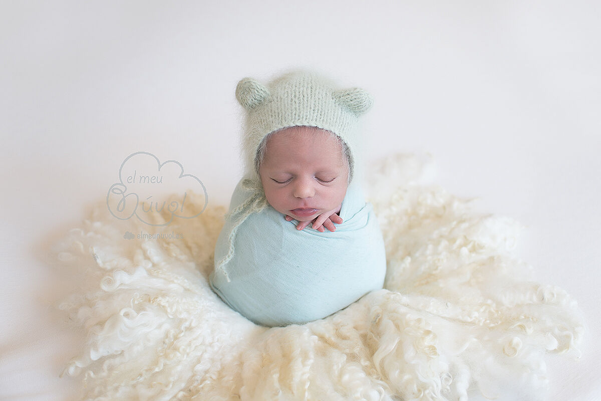 fotografía de recién nacido en igualada barcelona el meu núvol fotógrafo infantil newborn familiar bebés00023