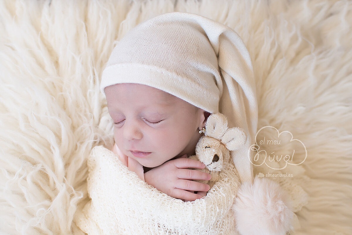 fotografía de recién nacido en igualada barcelona el meu núvol fotógrafo infantil newborn familiar bebés00033