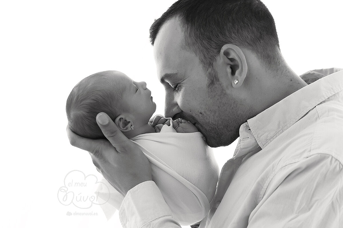 fotografía de recién nacido en igualada barcelona el meu núvol fotógrafo infantil newborn familiar bebés00039