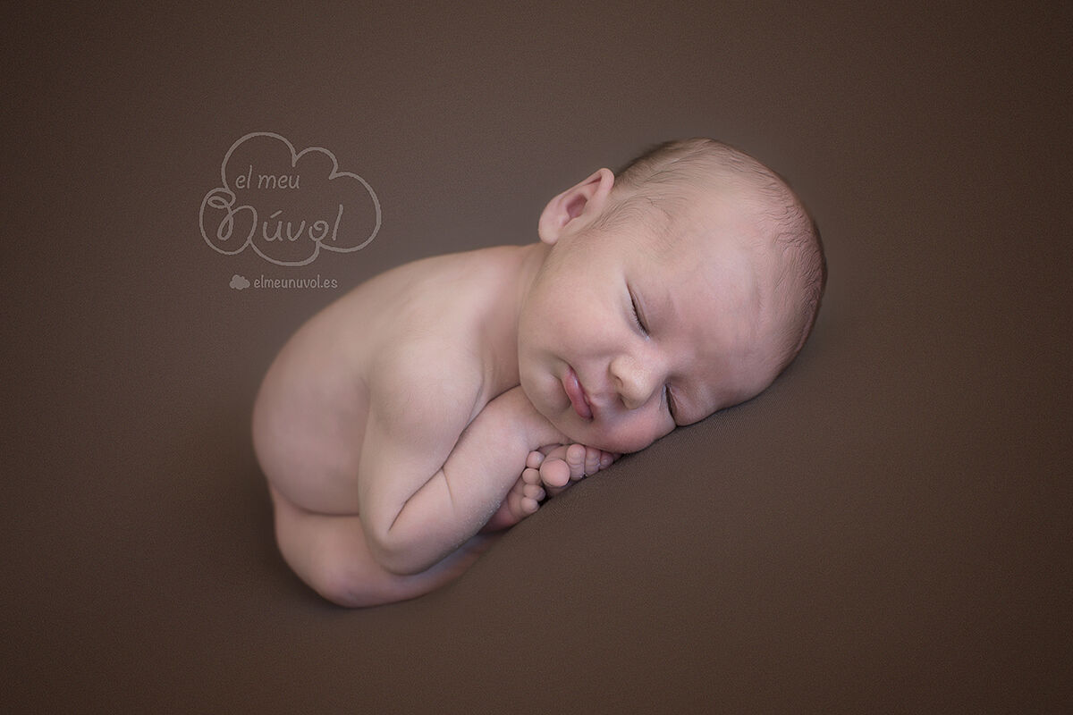 fotografía recién nacido marrón igualada barcelona fotógrafo newborn el meu núvol bebé infantil familiar00001