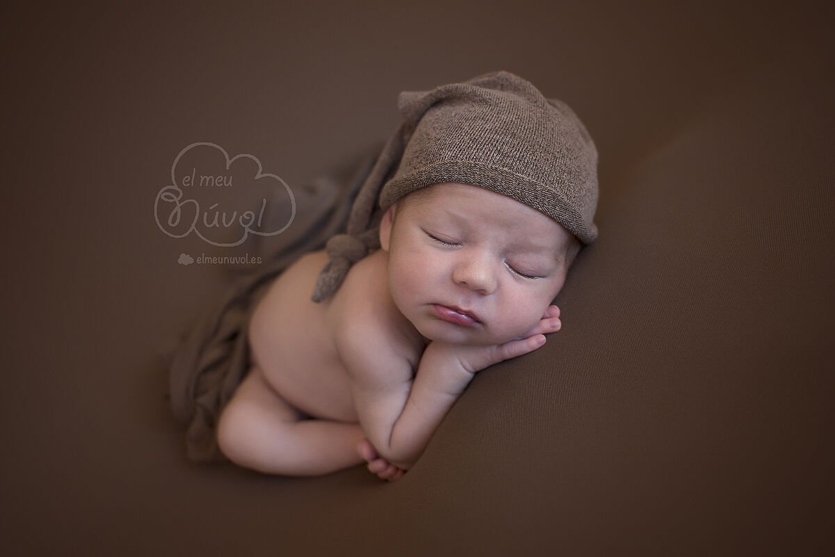 fotografía recién nacido marrón igualada barcelona fotógrafo newborn el meu núvol bebé infantil familiar00004