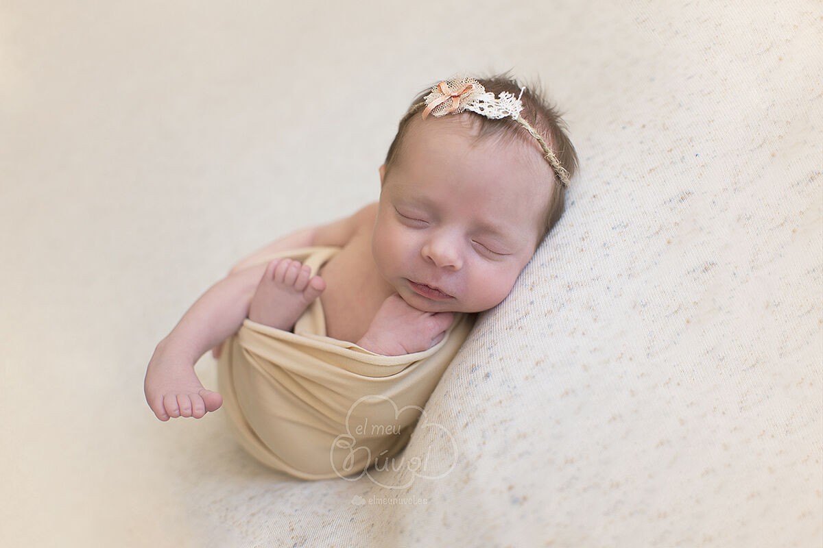 fotografía de recién nacido en igualada barcelona el meu núvol fotógrafo newborn infantil bebé nounat embarazo