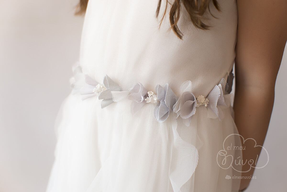 fotografía de comunión en igualada barcelona estudio de luz natural el meu núvol fotógrafa newborn infantil familiar00024