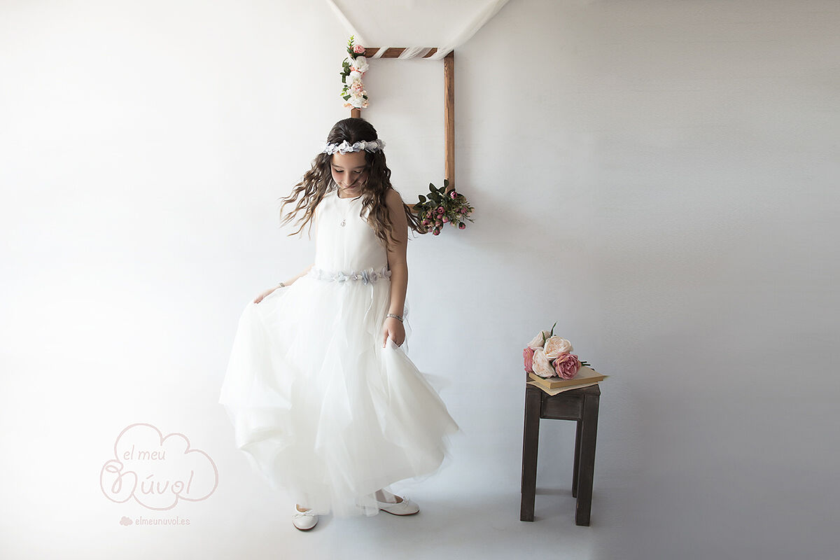 fotografía de comunión en igualada barcelona estudio de luz natural el meu núvol fotógrafa newborn infantil familiar00037