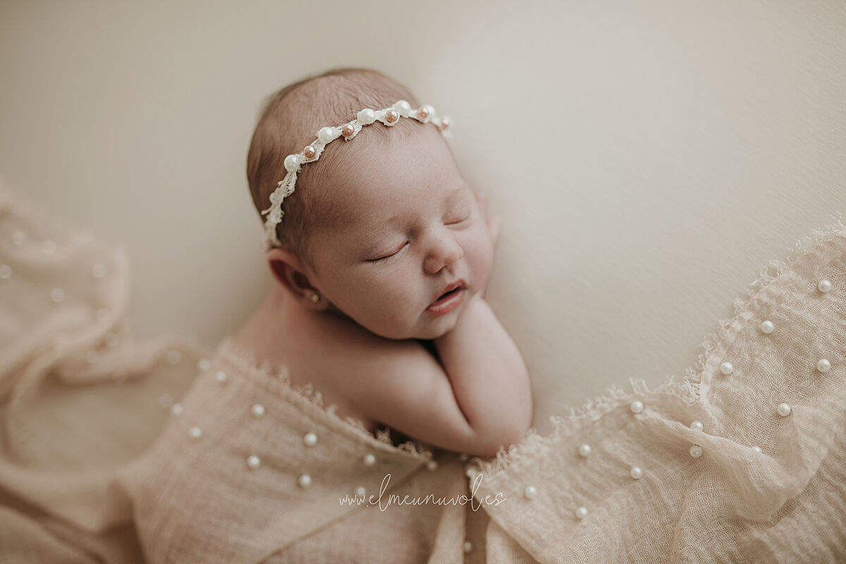 fotografa newborn en igualada barcelona el meu nuvol fotografia de recién nacidos00002