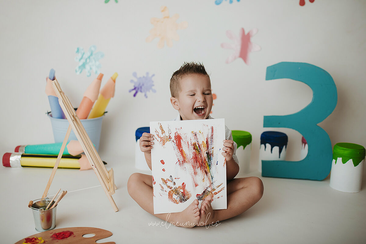 sesion smash paint en igualada el meu nuvol fotografia de cumpleaños infantil familiar00010
