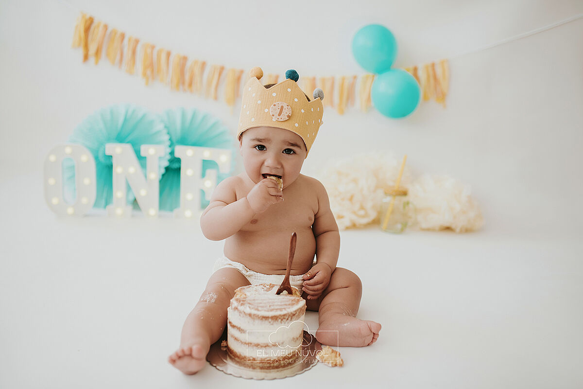 sessió smash cake a igualada barcelona el meu nuvol fotografia infantil00007