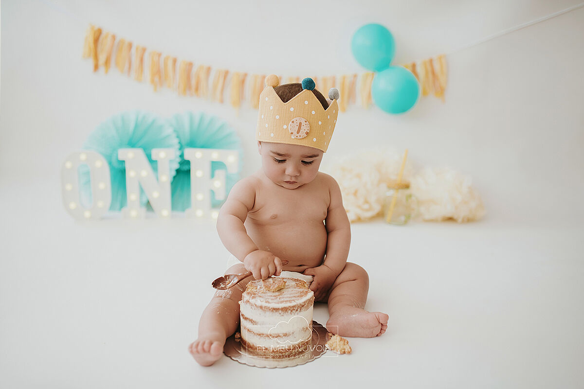sessió smash cake a igualada barcelona el meu nuvol fotografia infantil00011