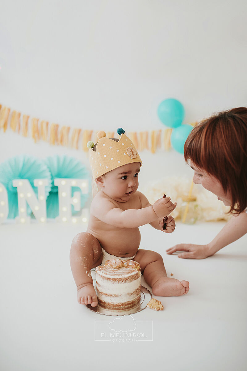sessió smash cake a igualada barcelona el meu nuvol fotografia infantil00012