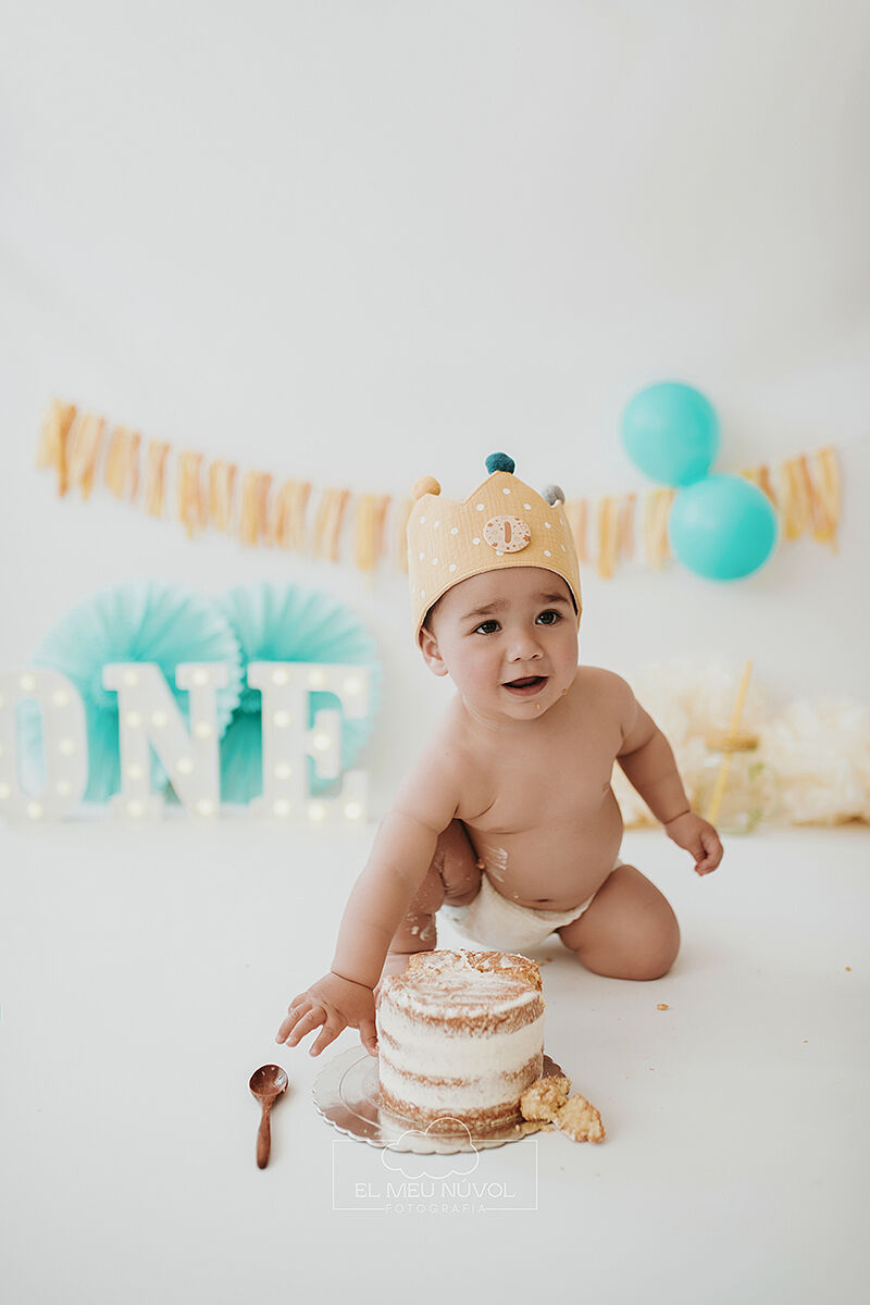 sessió smash cake a igualada barcelona el meu nuvol fotografia infantil00020