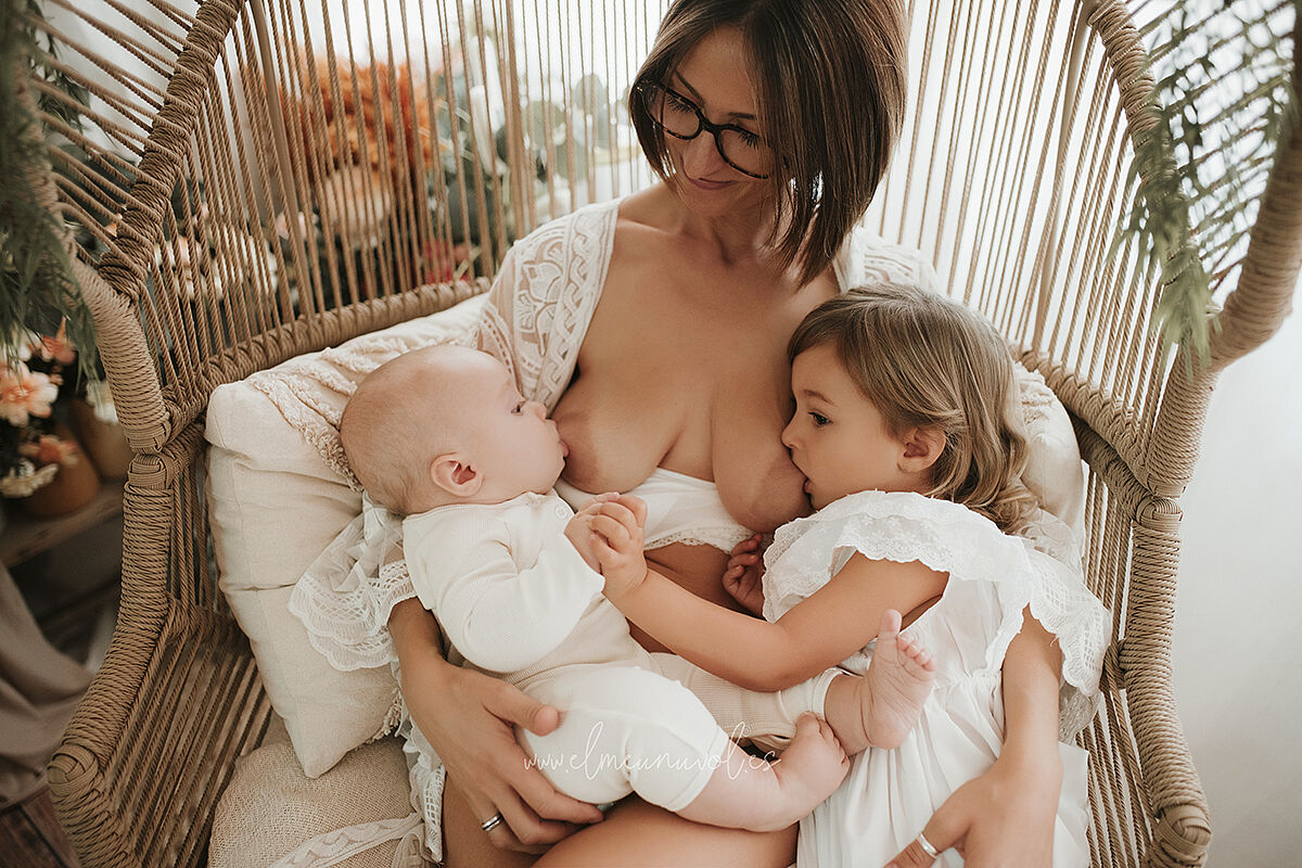 sesion de lactancia en igualada el meu nuvol fotografia familiar infantil bebes00007