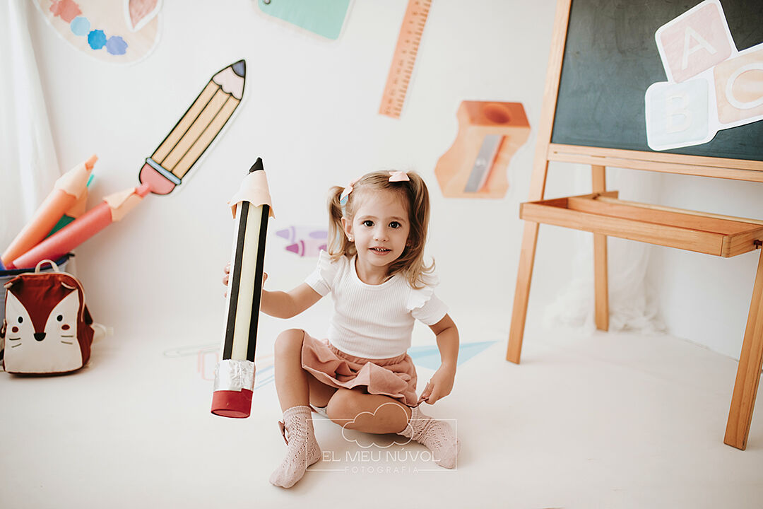 elmeunúvol.es - sesion-mi-primer-dia-de-cole-en-igualada-barcelona-el-meu-nuvol-fotografia-infantil00040-ts20250903093500992777.jpg