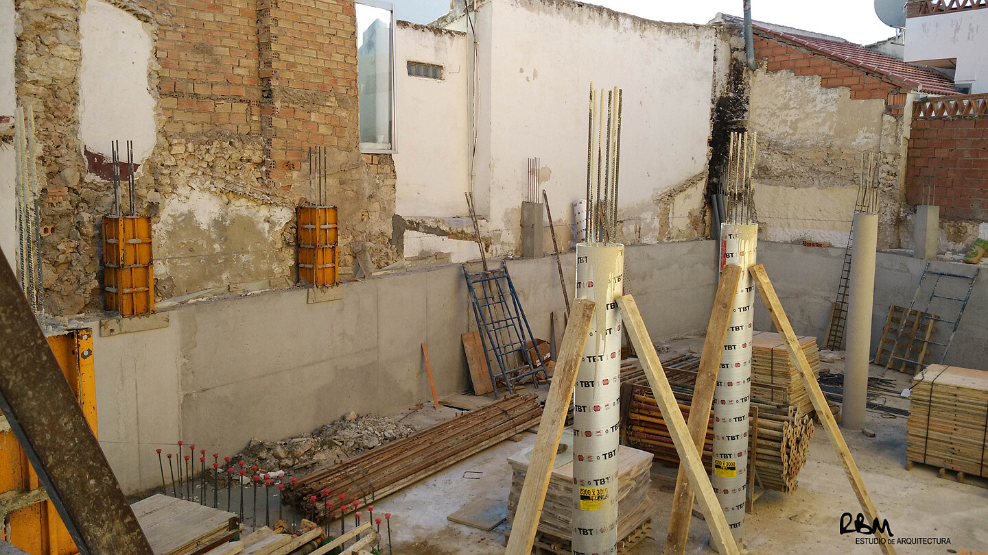 1712_02-vivienda-cuevas-de-san-marcos-arquitecto-raul-benitez