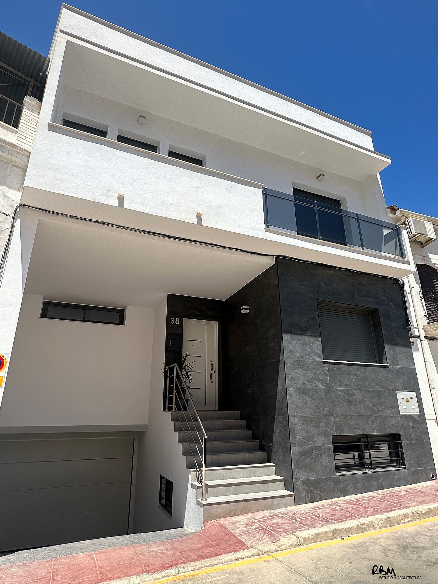 1712_07-vivienda-cuevas-de-san-marcos-arquitecto-raul-benitez