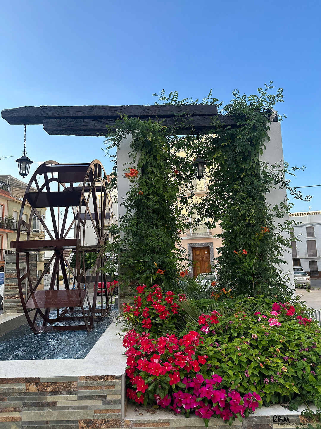 2018_14-rotonda-cuevas-de-san-marcos-arquitecto-raul-benitez