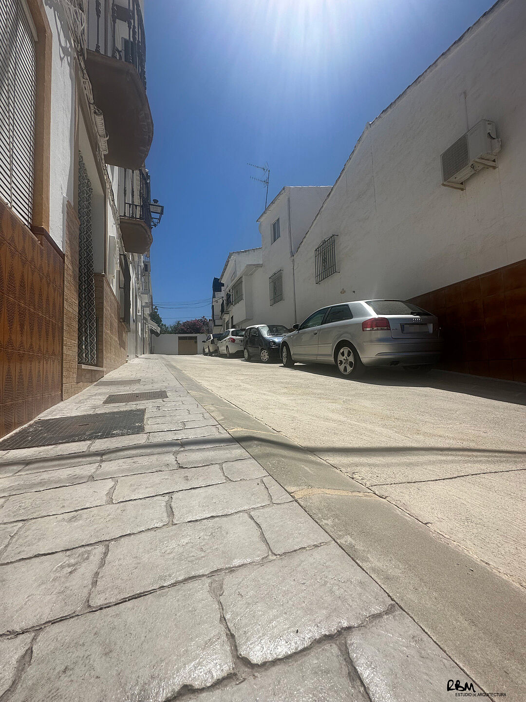 2113_02-calle-lucena-cuevas-de-san-marcos-arquitecto-raul-benitez