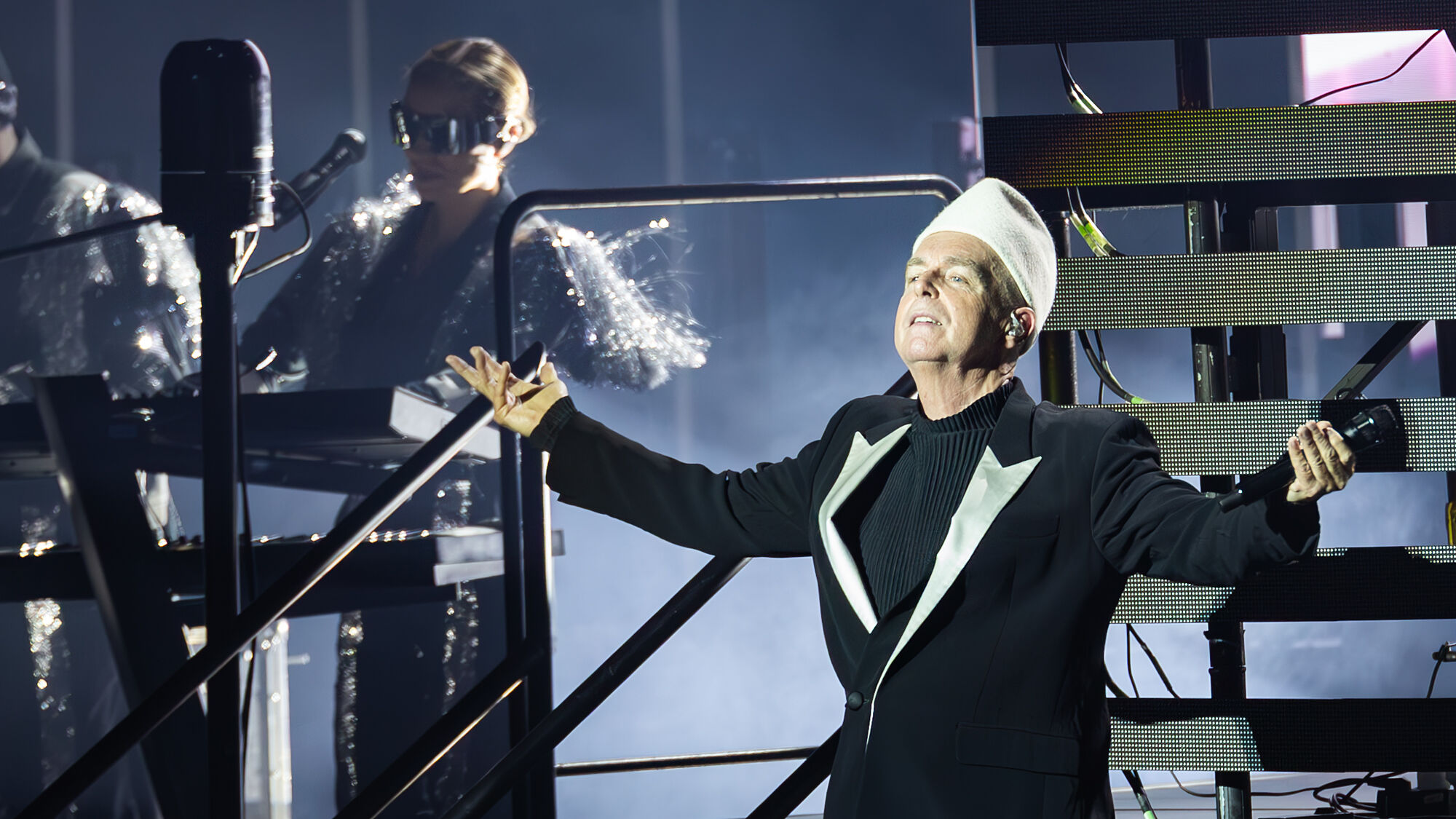 PET SHOP BOYS CONVIERTEN STARLITE OCCIDENT EN UN TEMPLO DEL POP ATEMPORAL