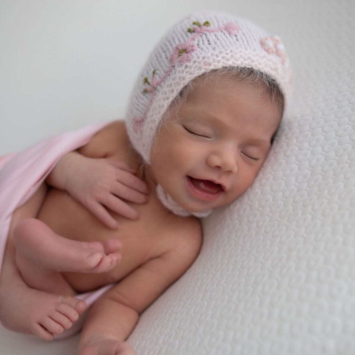 sesión fotos newborn en domicilio Girona Davinia Torres Fotografia - 07-fotos-fotografo-newborn-bebe-barcelona-girona-molis-rei-davinia-torres-recien-nacido-nounat-familia-embarazo-bebes-1.jpg