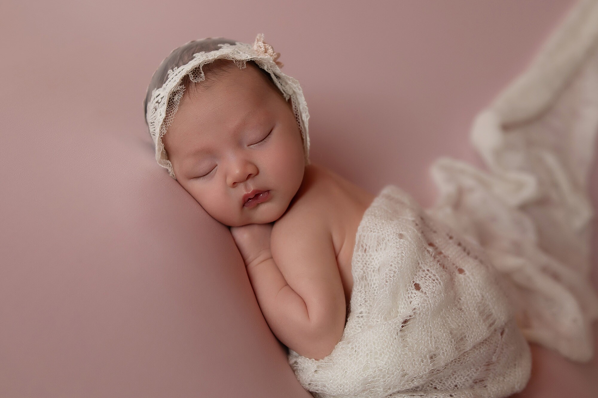 03-fotos-fotografo-newborn-bebes-barcelona-girona-molnis-rei-davinia-torres-recien-nacido-nounat-familia-embarazo-platja-aro