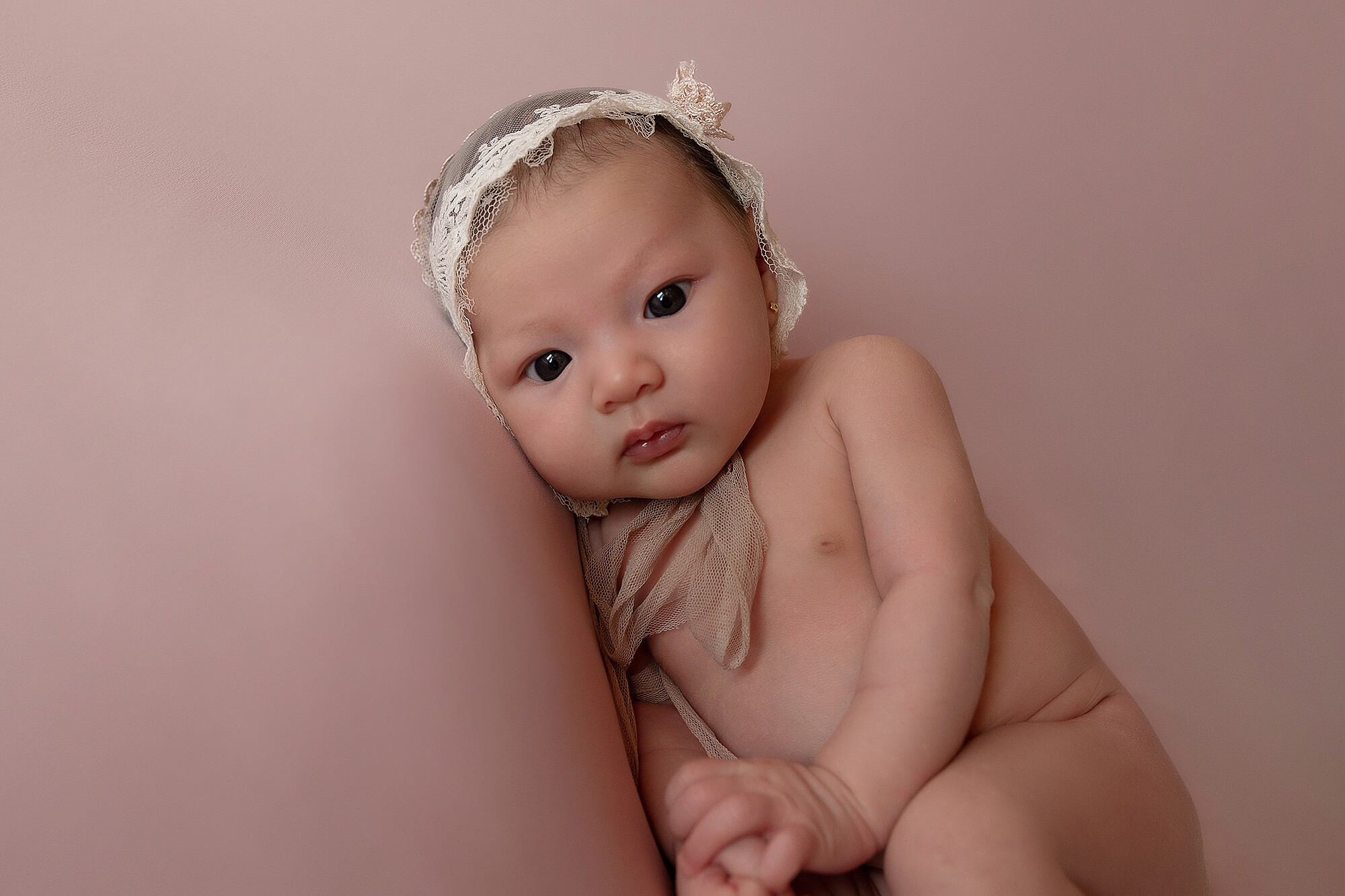 04-fotos-fotografo-newborn-bebes-barcelona-girona-molnis-rei-davinia-torres-recien-nacido-nounat-familia-embarazo-platja-aro