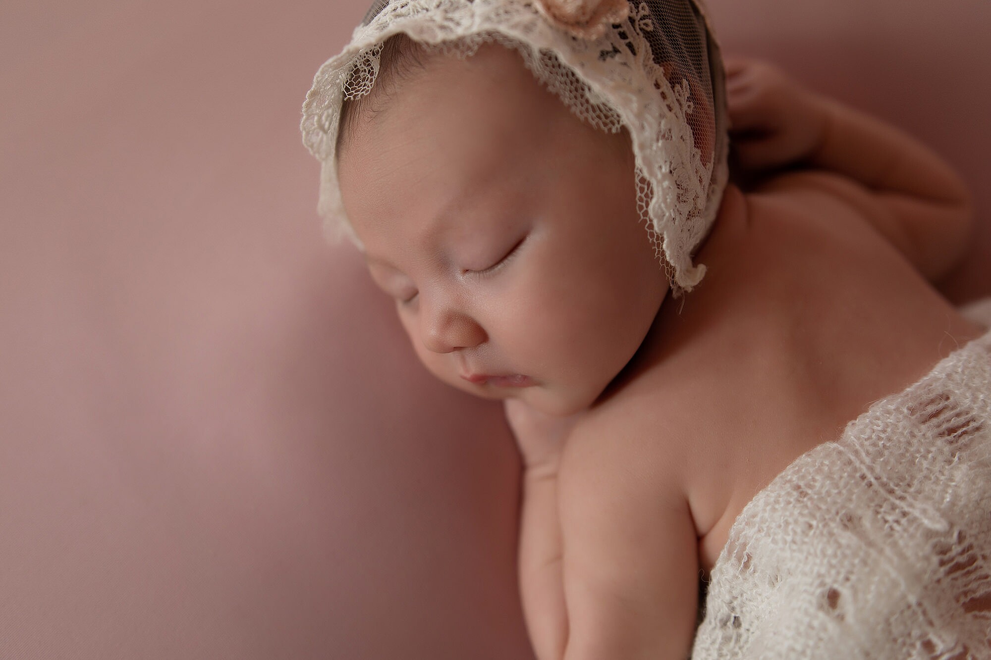 05-fotos-fotografo-newborn-bebes-barcelona-girona-molnis-rei-davinia-torres-recien-nacido-nounat-familia-embarazo-platja-aro