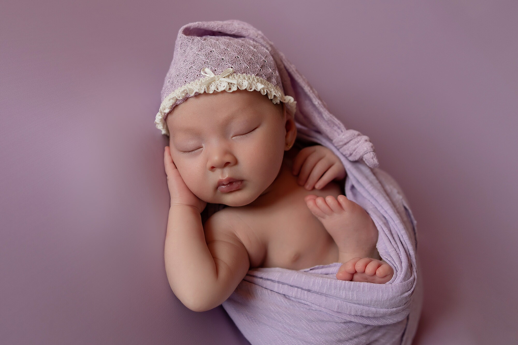 08-fotos-fotografo-newborn-bebes-barcelona-girona-molnis-rei-davinia-torres-recien-nacido-nounat-familia-embarazo-platja-aro