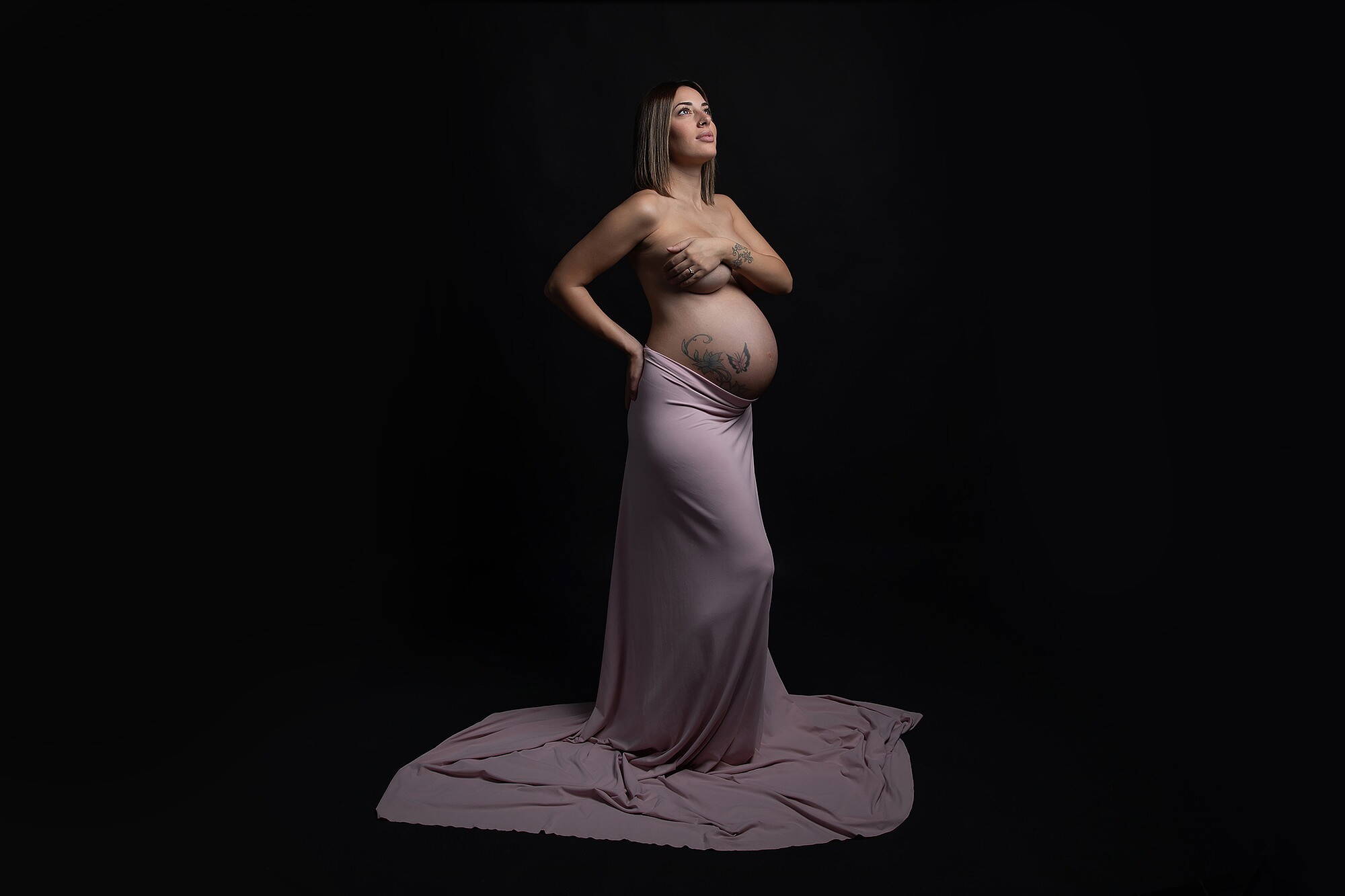 04-fotos-fotografo-embarazo-embarazadas-bebes-barcelona-girona-molnis-rei-davinia-torres-newborn-recien-nacido-nounat-sant-feliu-guixols